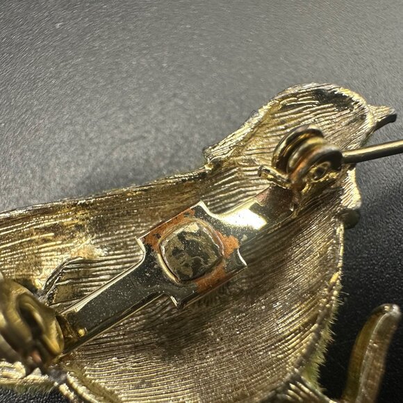 Vintage Bird Brooch Pin Flocked Green Gold Tone Mid Century Jewelry Kitschy - Picture 7 of 9